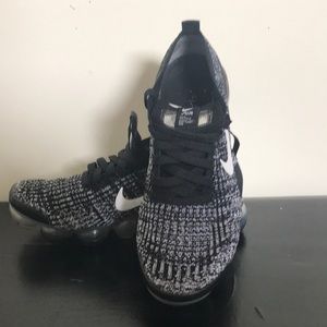 Nike woman’s Air Vapormax Flyknit3 running shoes